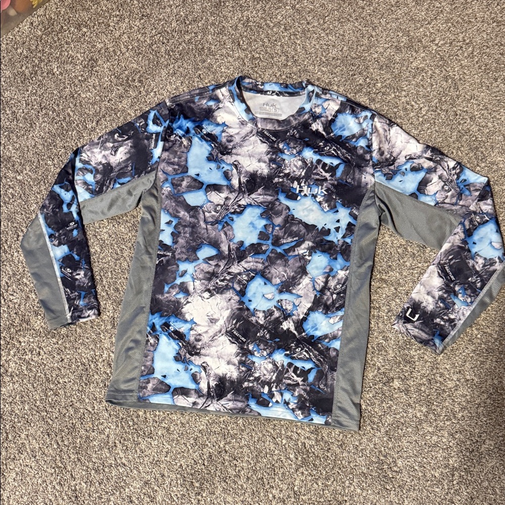Huk Blue and Gray Mossy Oak Camo Long Sleeve Performance Shirt